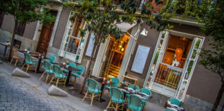 Lady Madonna terraza